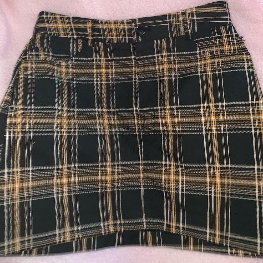 Plaid mini skirt